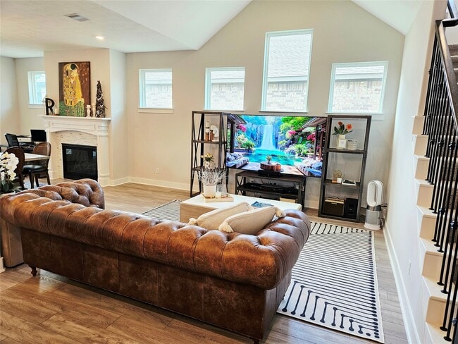 Building Photo - 15822 Pilot Knob Dr Rental