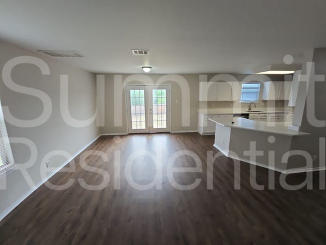 Photo - 120 Beech Dr