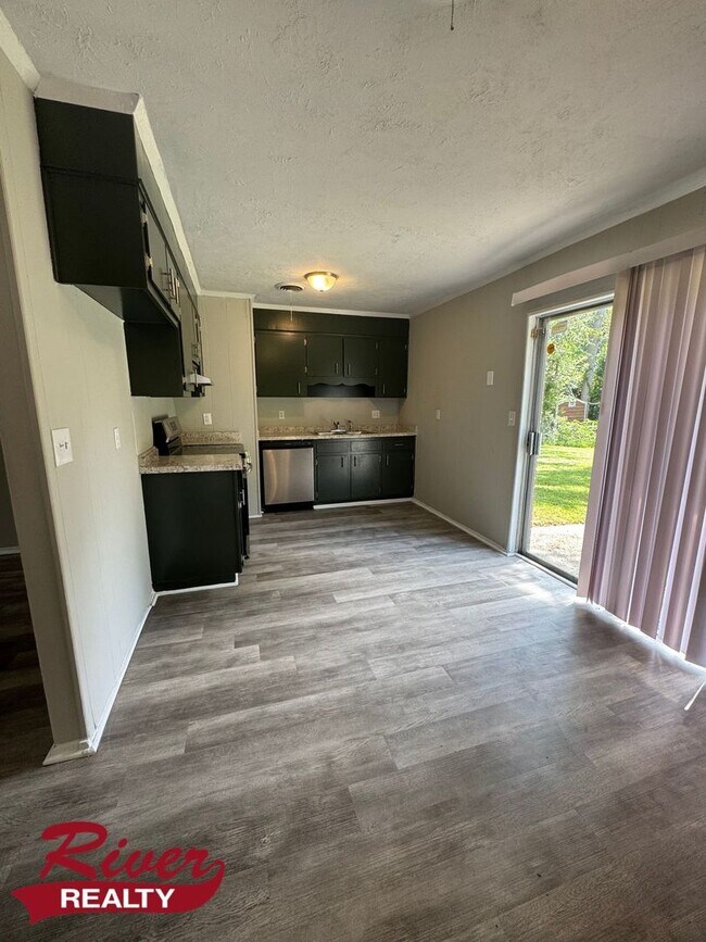 Photo - 3712 Oslo Rd