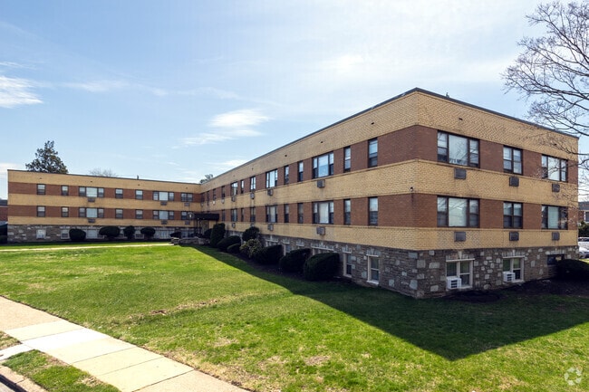 Primary Photo - Glendale House