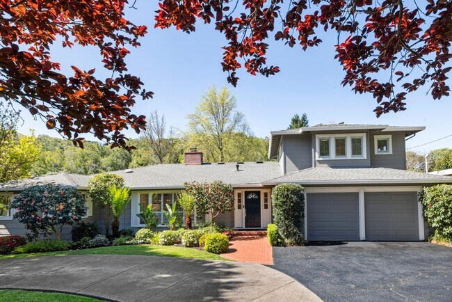 Photo - Impressive Sleepy Hollow Home on 1 Acre!  ...