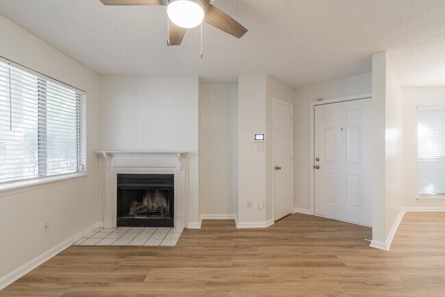 Photo - 2539 Stockbridge Dr