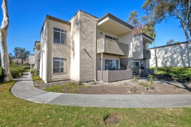 Building Photo - Gated Community - Ready To Go