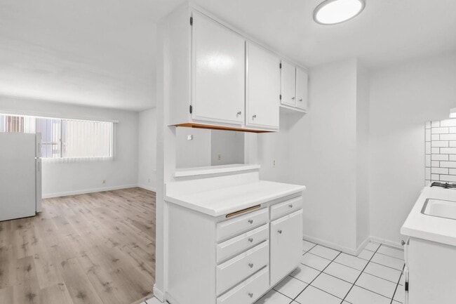 Photo - 1394 Midvale Avenue,