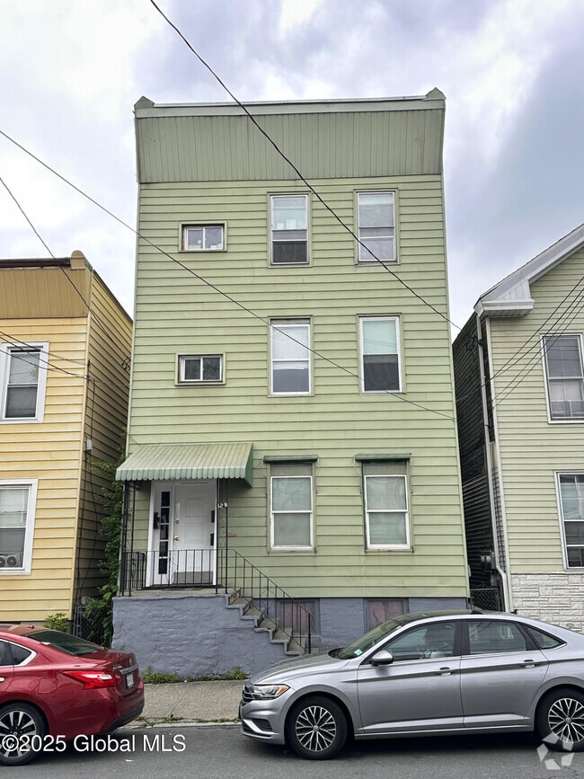 Building Photo - 129 Main St Unit 1 Rental