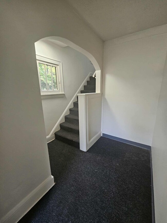 Photo - 669 Inman St Unit 669 Inman St Upstairs