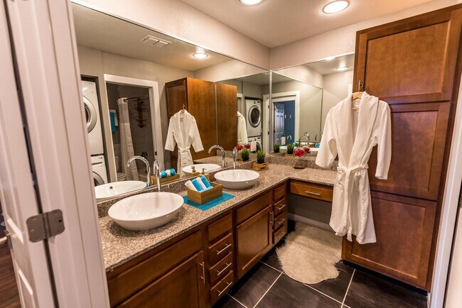 Axiom Apartments