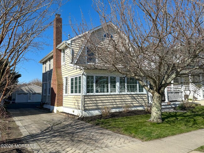 25 Ocean Ave