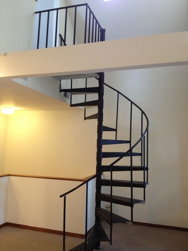 Photo - 2652 N Wayne Ave Unit 2R