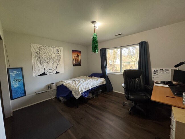 Photo - Nice and Spacious 5 Bedroom 2 Bath House C... Unidad # 2217