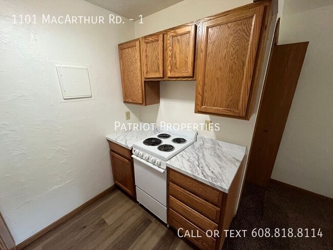 Building Photo - 1101 MacArthur Rd.-1 Unit 1 Rental
