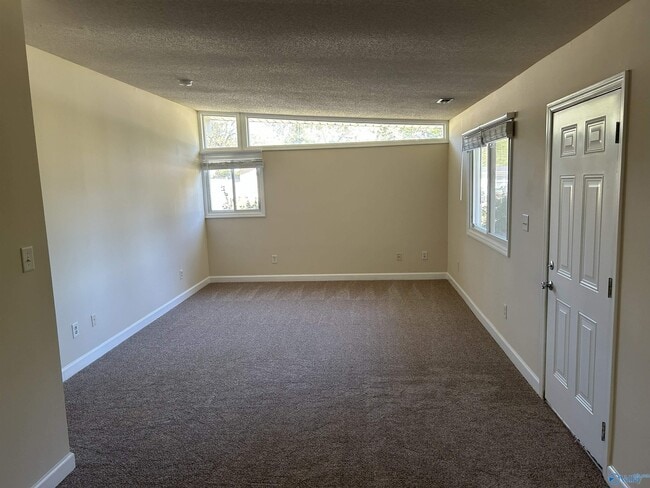 Photo - 427 S Edgemont Cir NW