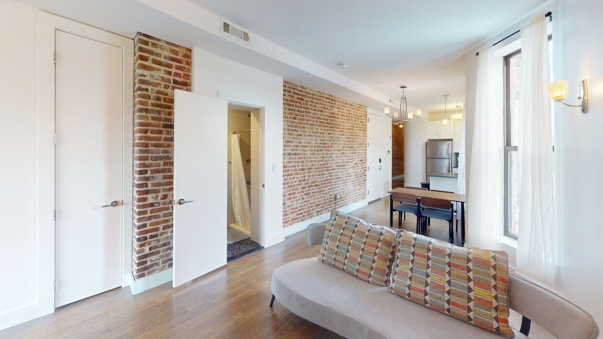 Photo - Private bedroom in 4 bed/2 bath Home