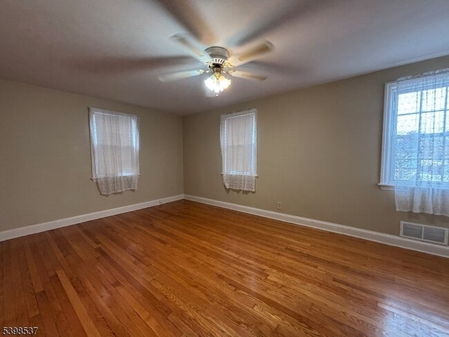 Photo - 434 W Inman Ave