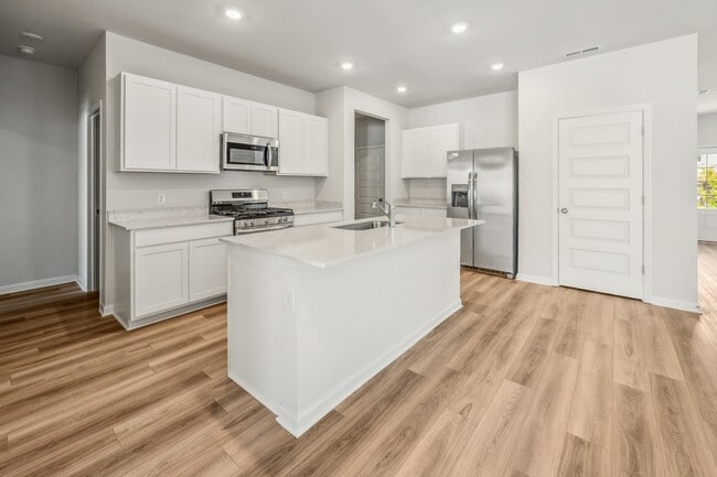 Photo - 3327 Steadman St