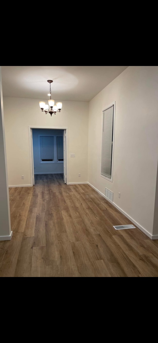 Photo - 131 N 37th St