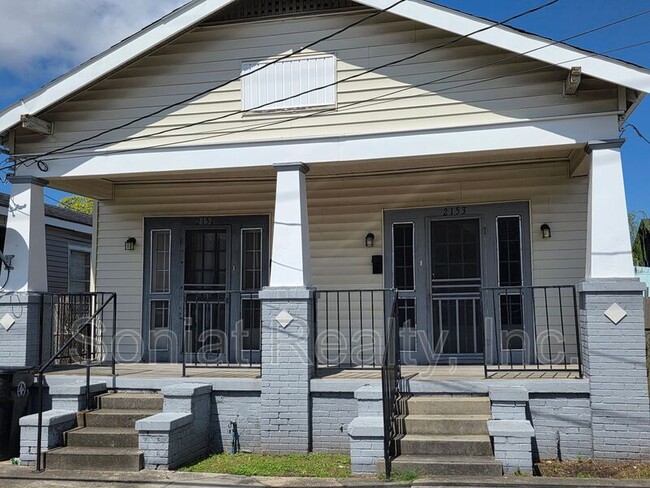 Building Photo - 2153 Hope St
