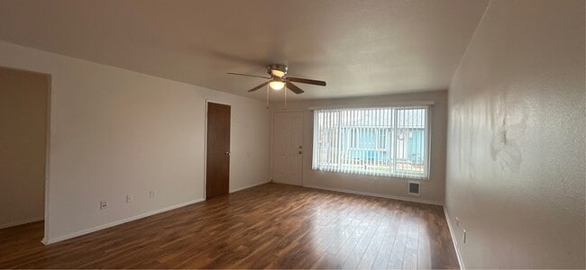 Photo - 750 N Main St