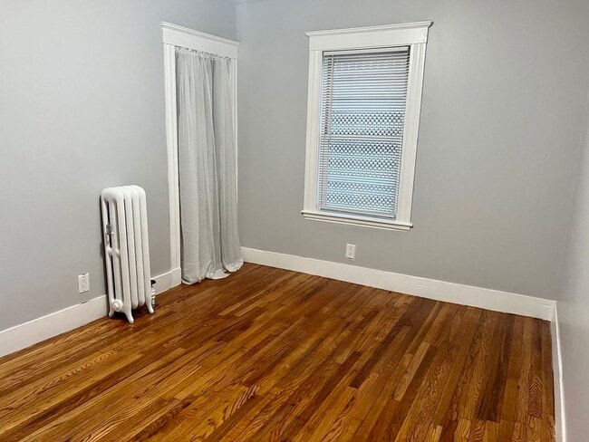 Photo - 104-106-106 Burrill St Unit 1