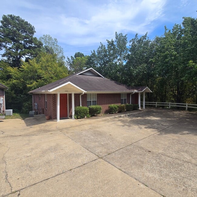 Photo - 2 Bedroom 1 Bath Condo Style Apartment