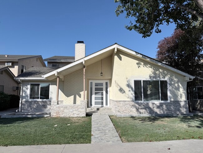 Photo - 3671 Howard Ave Unit 1