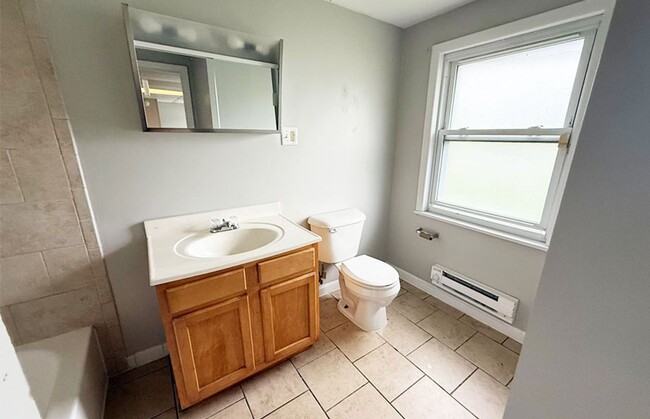 Photo - 960 Ludlow Ave Unidad 960-09