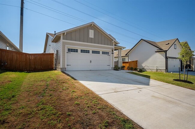 Photo - 244 Shugart St