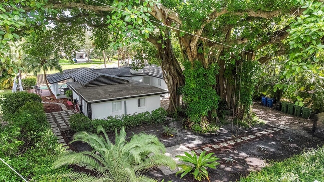 Photo - 1221 SW 18th St