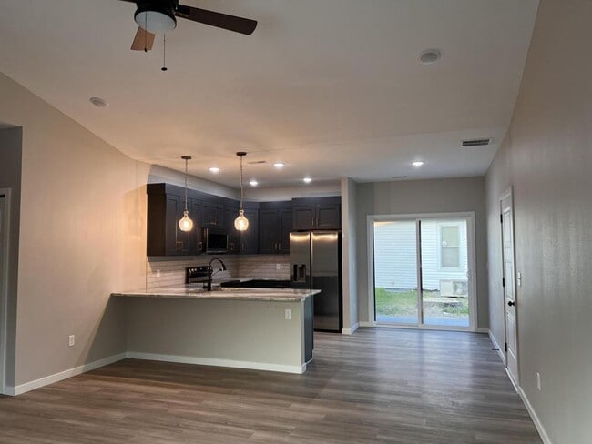 Photo - 1281 37th Ave