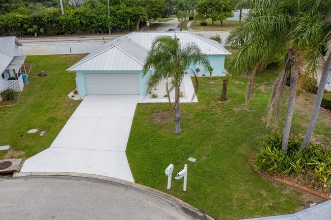 Photo - Perfect West Bradenton Location - 2 bedroom / 2 bathroom Home