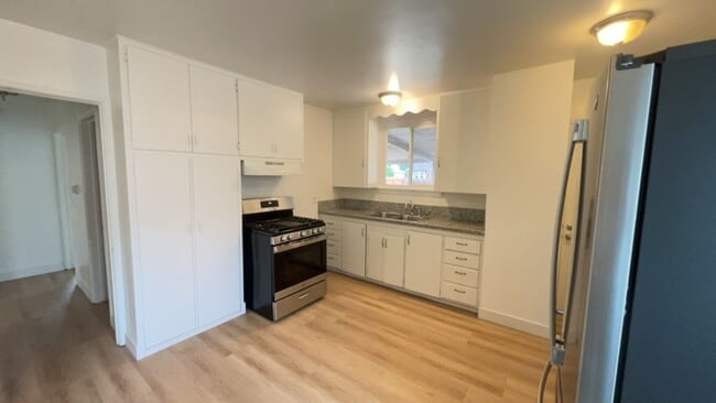 Photo - Charming Home in the well-established Riverside neighborhood!