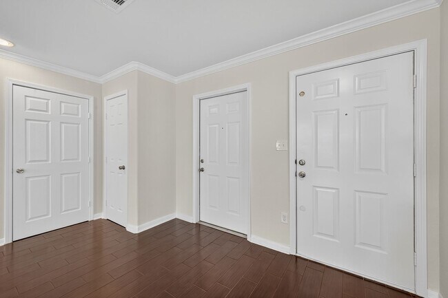 Photo - 6115 Shadow Isle Ln