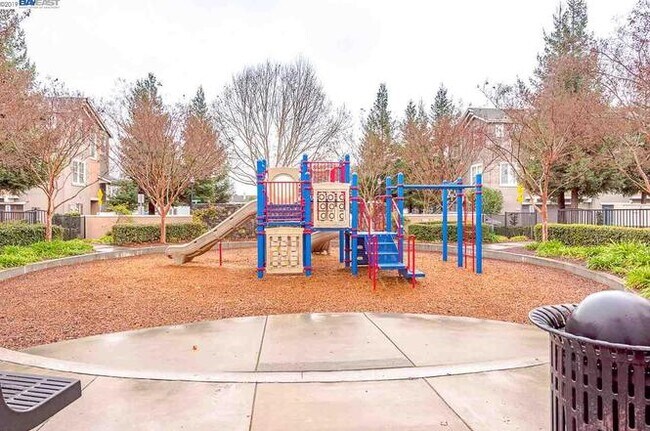 Photo - 37421 Glenbrook Ter