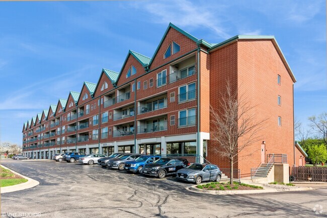 Building Photo - 1111 Burlington Ave Unit 413 Rental