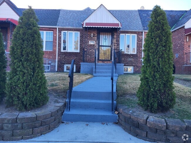 Building Photo - 167-08 Foch Blvd Rental