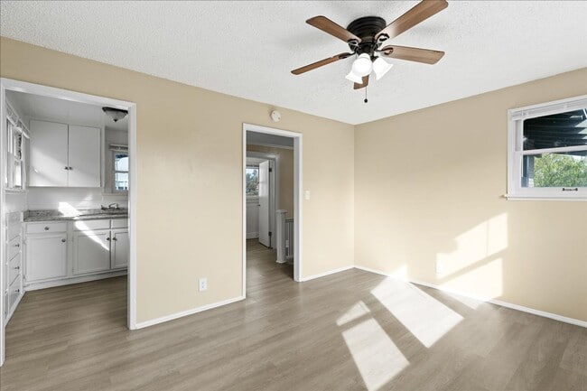Photo - 301 W 14th St Apartment Unit 301 1/2