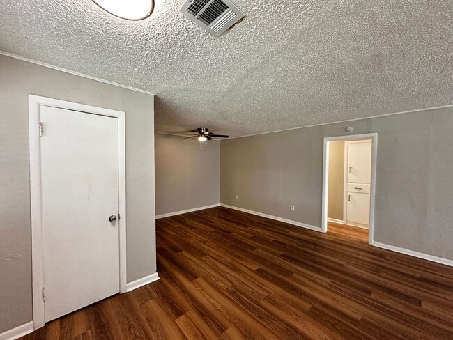 Photo - Wascher  Duplex Unit 2017 NW 27th ST