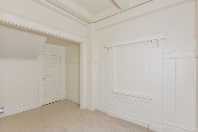 Photo - 1024 Bush St