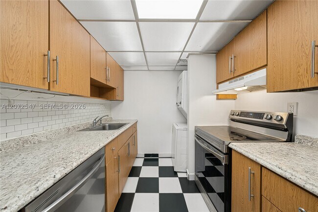 5055 NW 7th St Unit 409