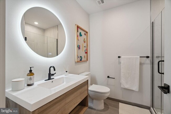 Photo - 1705 N American St