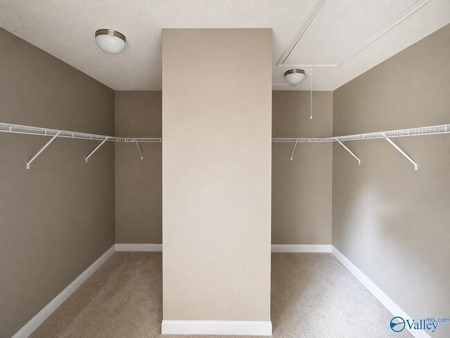 229 Shadow Ct SW