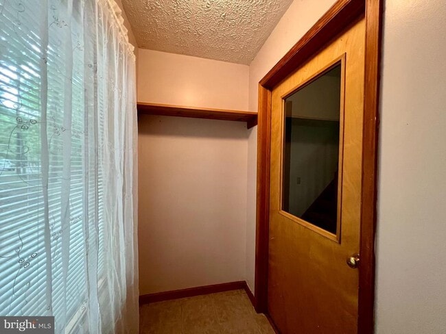 Building Photo - 148 Fieldstone Ln