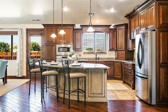 Photo - 897 Country Ln