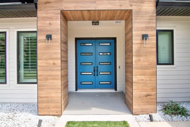 Photo - 861 SW 120th Dr