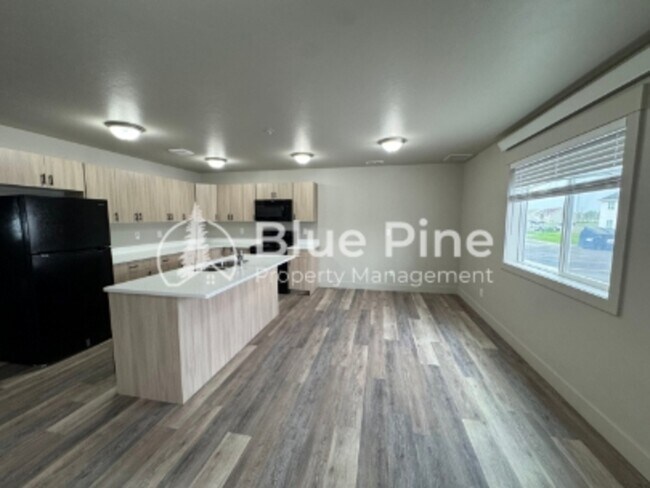 3570 Colt Cir Unidad 1