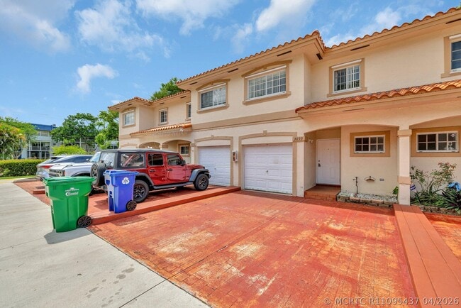 Photo - 3055 Riverside Dr