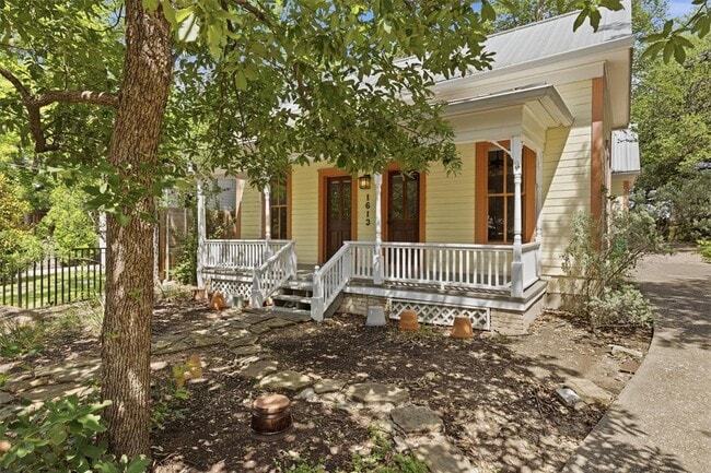 Photo - 1613 Drake Ave