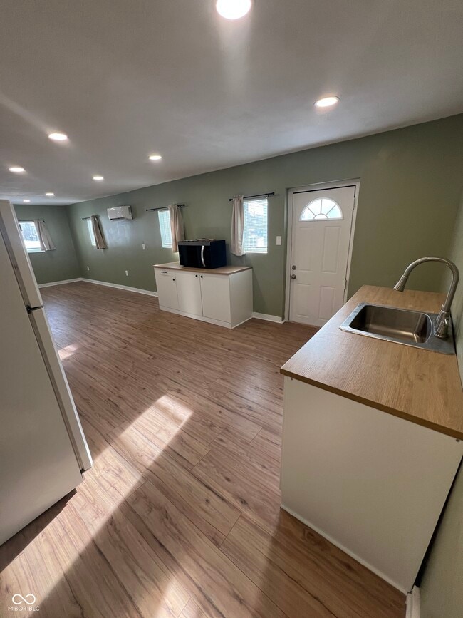 Photo - 2530 N Temple Ave