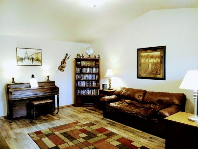 Photo - 3320 E Beech Way Unit #1