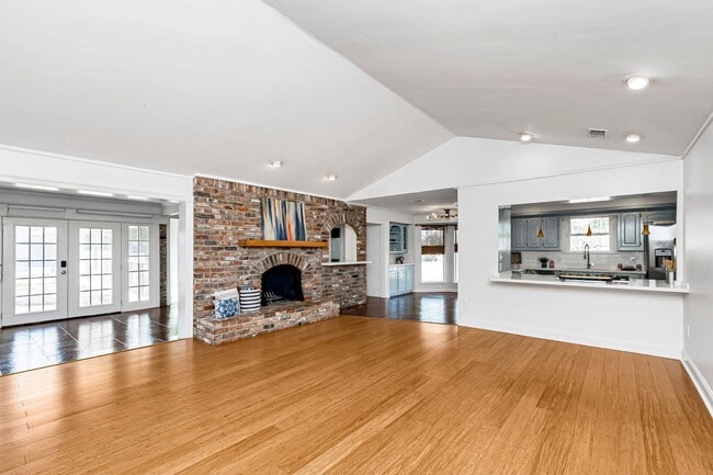 Photo - 4204 Pine Park Dr